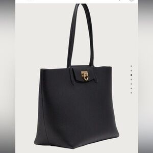 GANCINI TOTE BAG Salvatore Ferragamo exclusive beautiful Bag with pouch